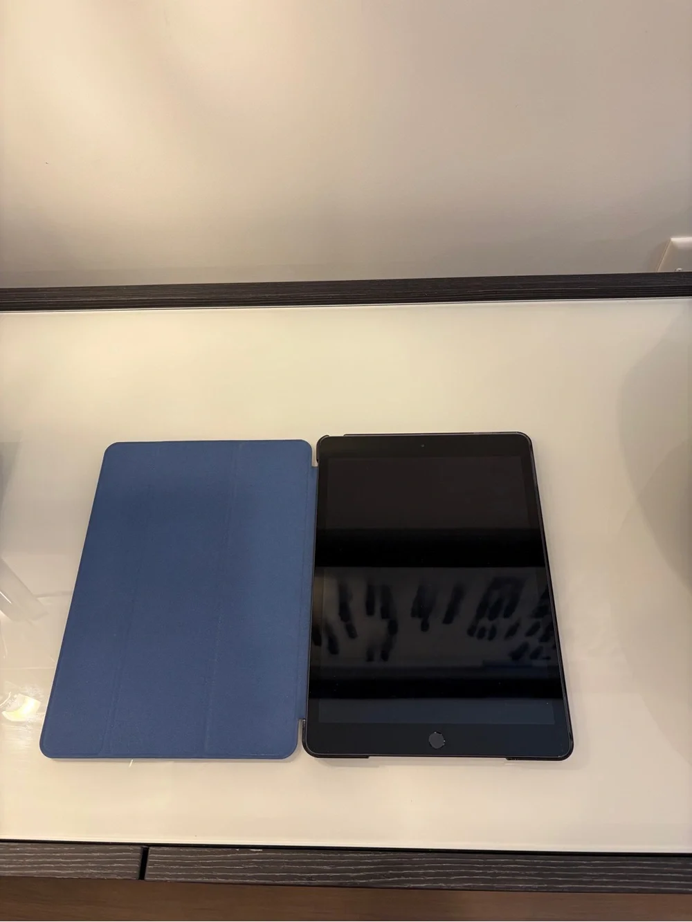Apple ipad showing